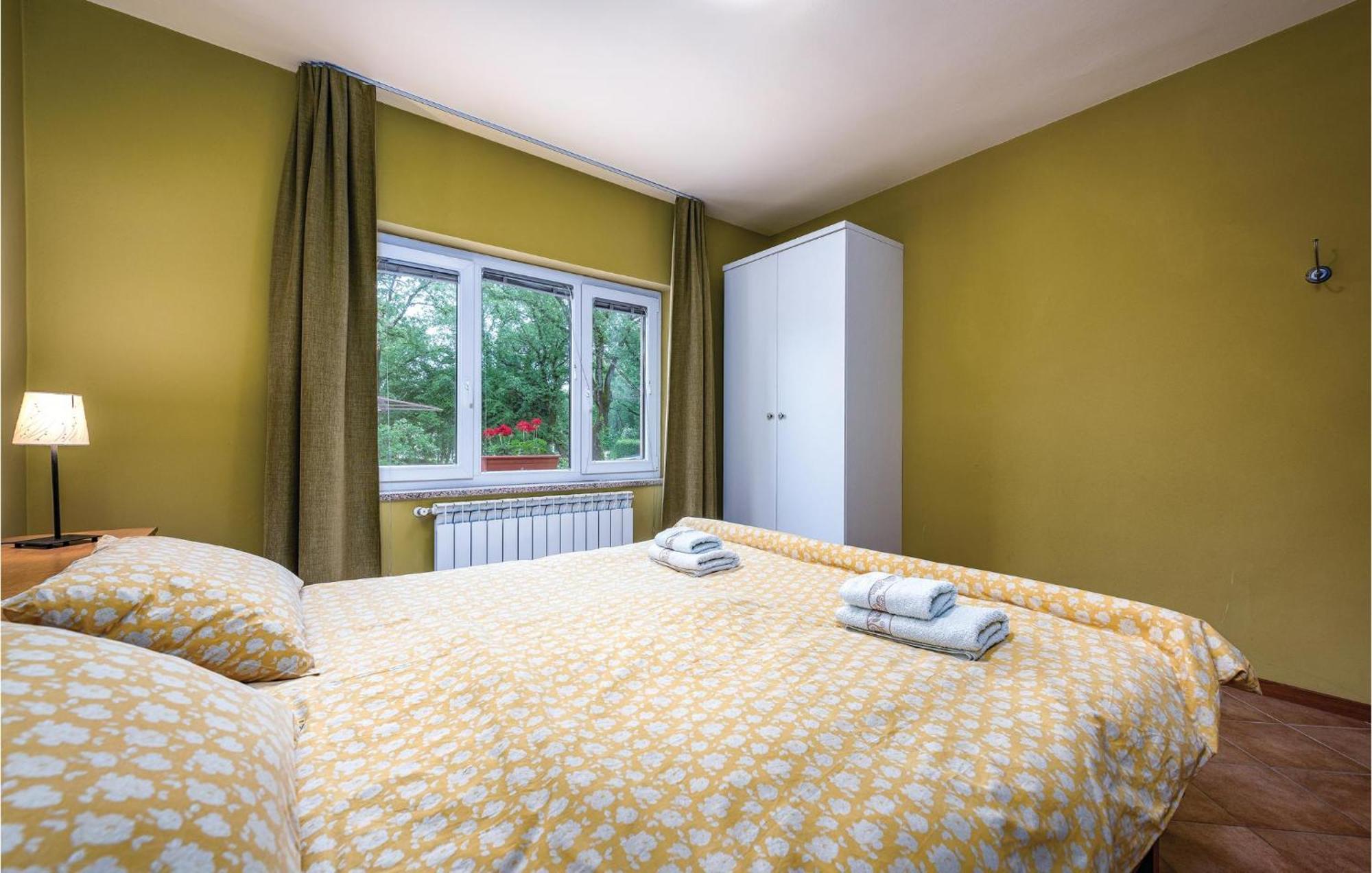Stunning Apartment In Umag With Wifi Luaran gambar